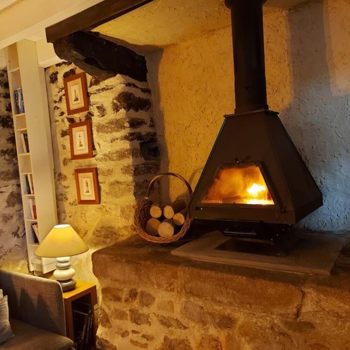 Penty Typique Kercab Dans Un Ancien Moulin Villa Plomodiern Eksteriør billede
